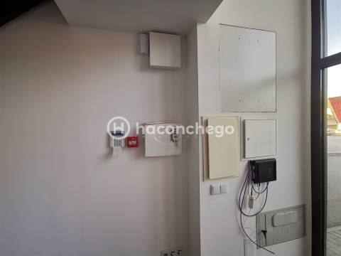 Armazém em Roriz Barcelos para arrendamento