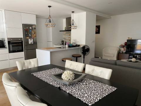 Apartamento T3 renovado Arcozelo Barcelos