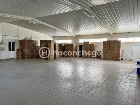 Armazém em Vila Seca Barcelos para arrendar
