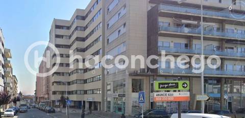 Garagem fechada centro de Barcelos