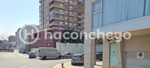 Garagem fechada centro de Barcelos