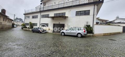 Armazém para Arrendamento – Galegos São Martinho