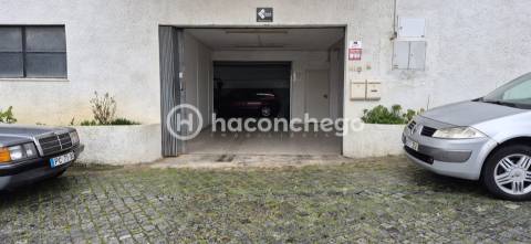 Armazém para Arrendamento – Galegos São Martinho