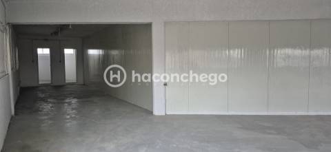 Armazém para Arrendamento – Galegos São Martinho