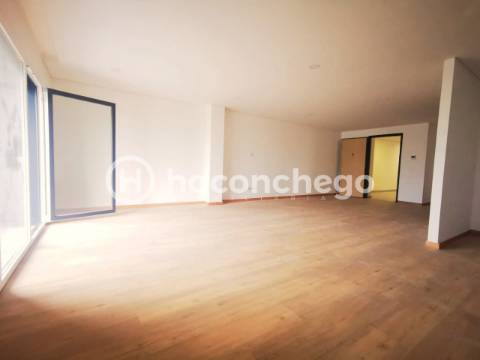 Apartamento T3 com garagem em Arcozelo, Barcelos