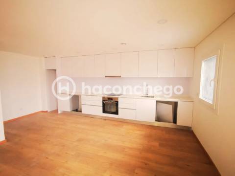 Apartamento T3 com garagem em Arcozelo, Barcelos