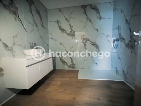 Apartamento T3 com garagem em Arcozelo, Barcelos