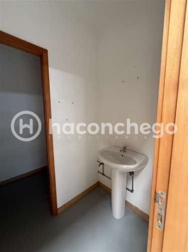 Armazém  Arrendamento em Perelhal,Barcelos