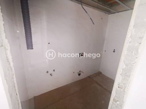 Apartamento T2 com logradouro e garagem Galegos Santa Maria Barcelos