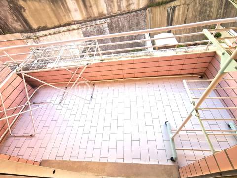 Apartamento T3 com garagem São Vitor no centro de Braga perto do Braga Parque