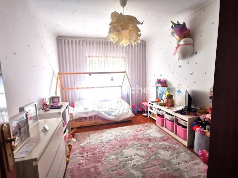 Apartamento T3 com garagem São Vitor no centro de Braga perto do Braga Parque