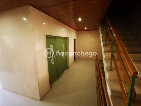 Apartamento T1 para arrendar com garagem em Arcozelo Barcelos