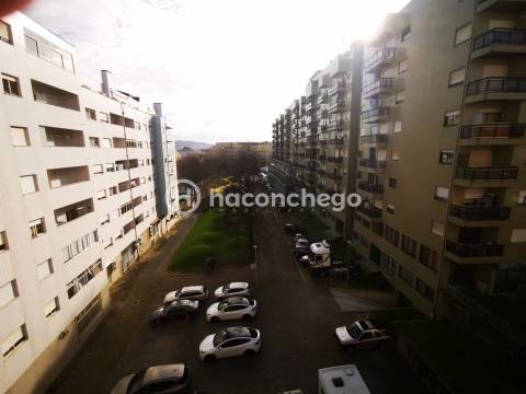 Apartamento T1 para arrendar com garagem em Arcozelo Barcelos