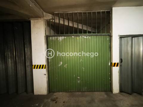 Apartamento T1 para arrendar com garagem em Arcozelo Barcelos
