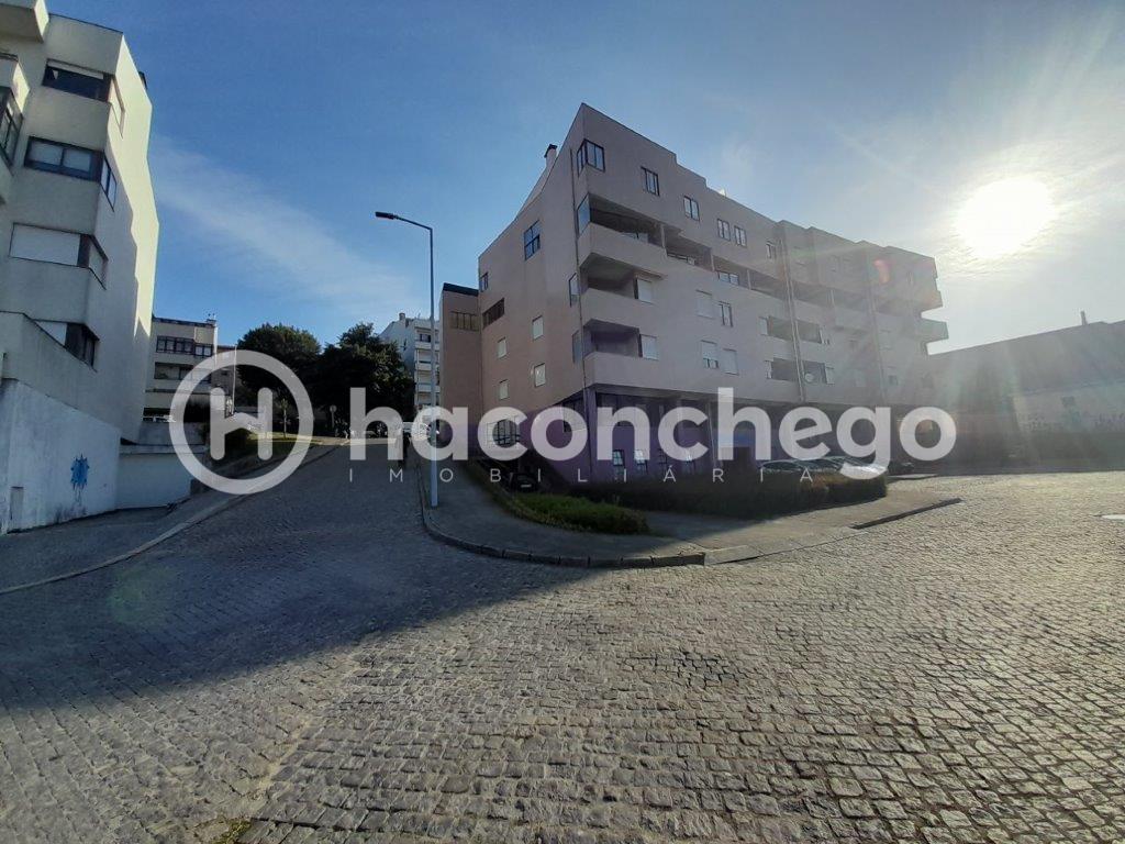 Escritório junto à Escola Secundária de Barcelos