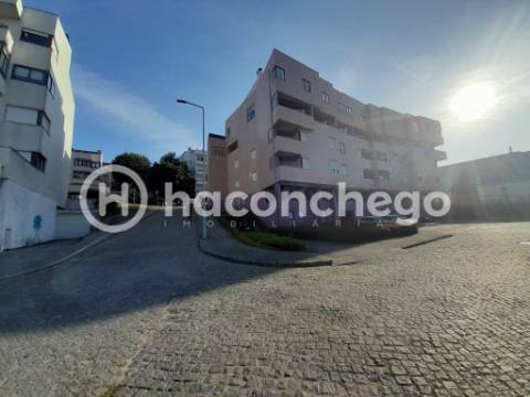 Escritório junto à Escola Secundária de Barcelos