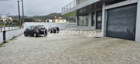 Armazém em Abade de Neiva