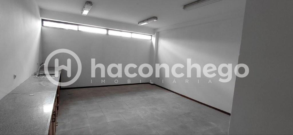 Armazém  Arrendamento em Pousa,Barcelos