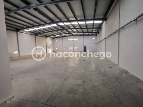Armazém em Roriz Barcelos para arrendamento