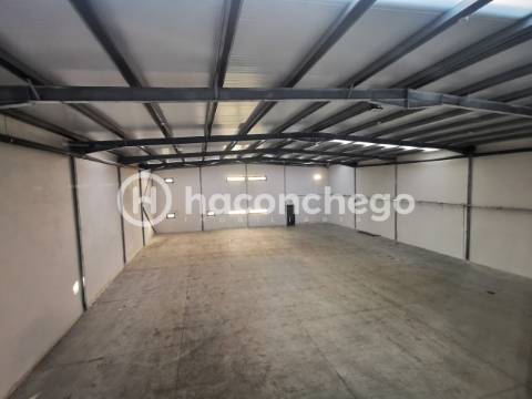 Armazém em Roriz Barcelos para arrendamento