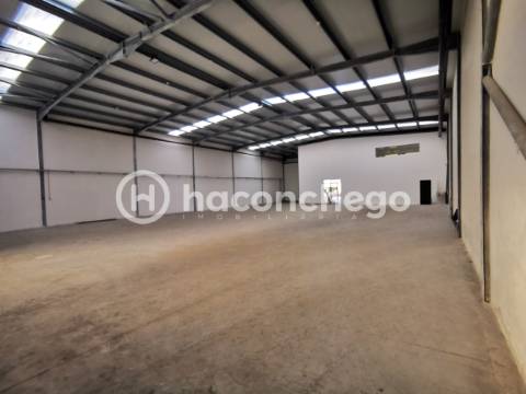 Armazém em Roriz Barcelos para arrendamento
