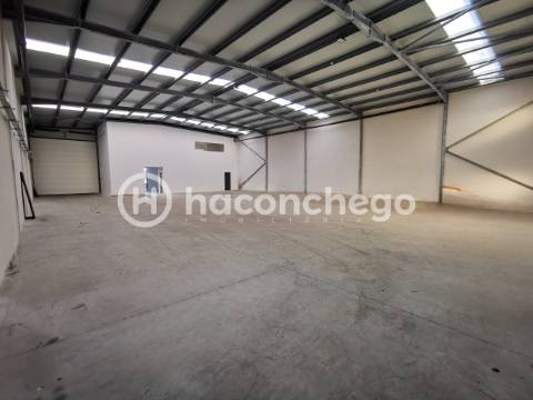 Armazém em Roriz Barcelos para arrendamento