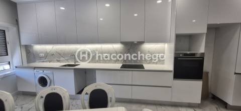 Apartamento T1+1 moderno, renovado e totalmente equipado no centro de Barcelos