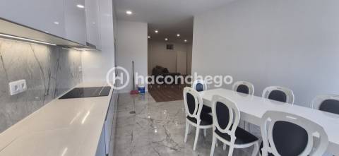 Apartamento T1+1 moderno, renovado e totalmente equipado no centro de Barcelos