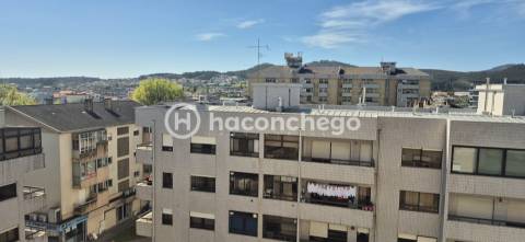 Apartamento T1+1 moderno, renovado e totalmente equipado no centro de Barcelos