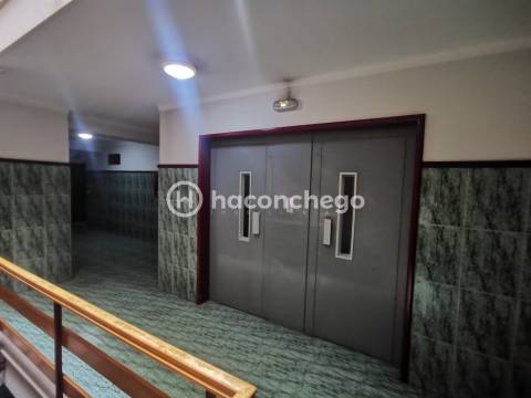 Apartamento T2 com varanda em Arcozelo, Barcelos