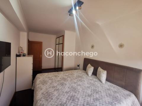 Apartamento T2 com varanda em Arcozelo, Barcelos