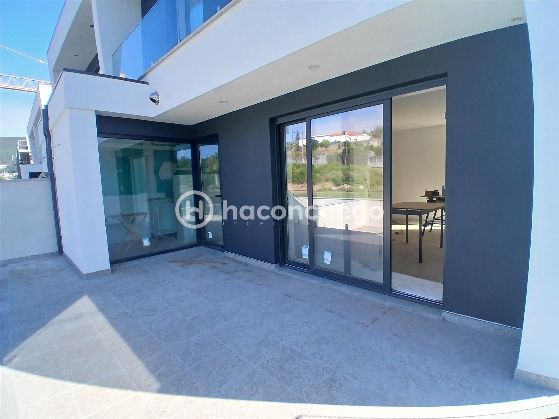 Moradia T3 nova Silva Barcelos