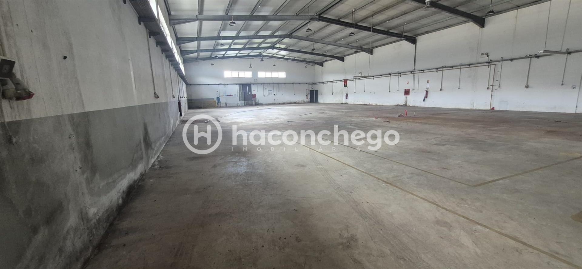 Armazém  Arrendamento em Pousa,Barcelos