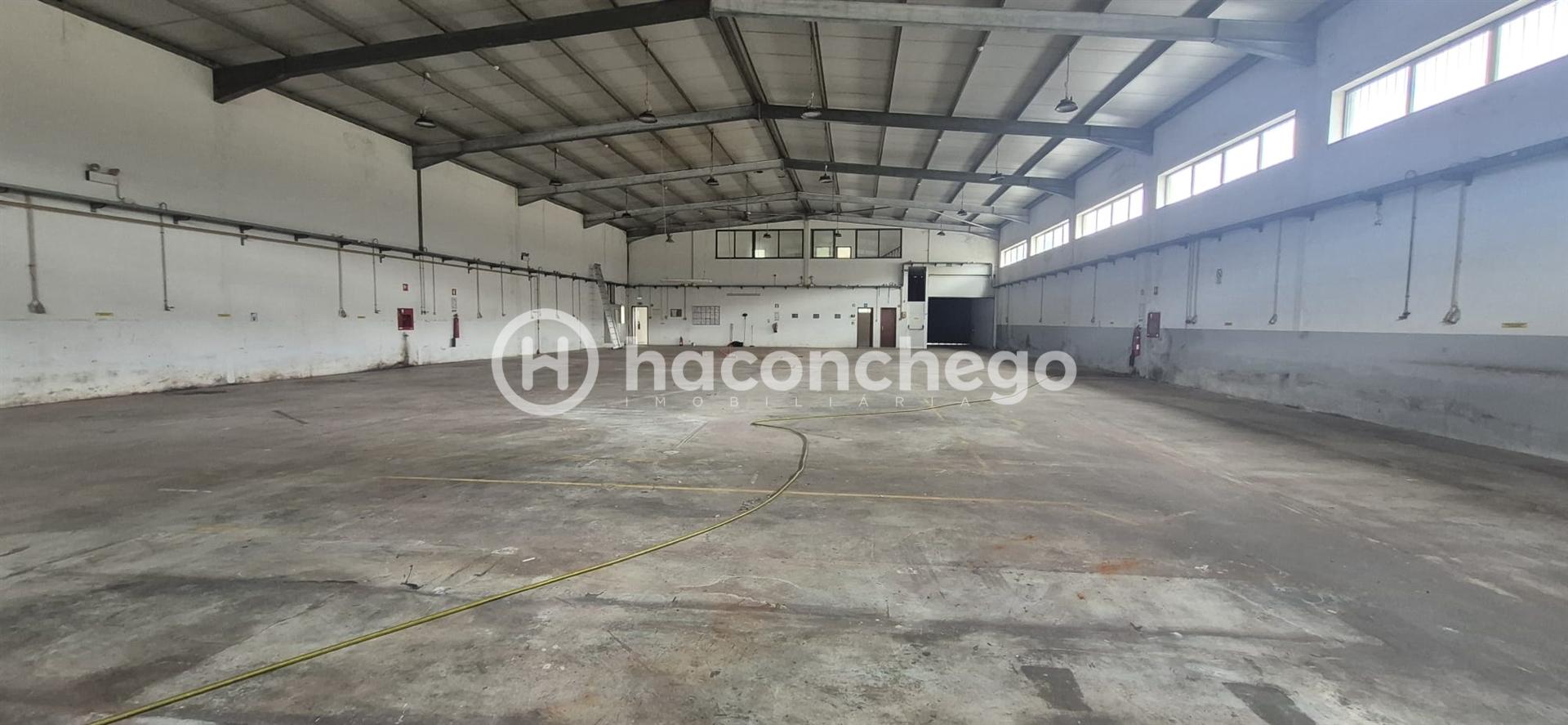 Armazém  Arrendamento em Pousa,Barcelos