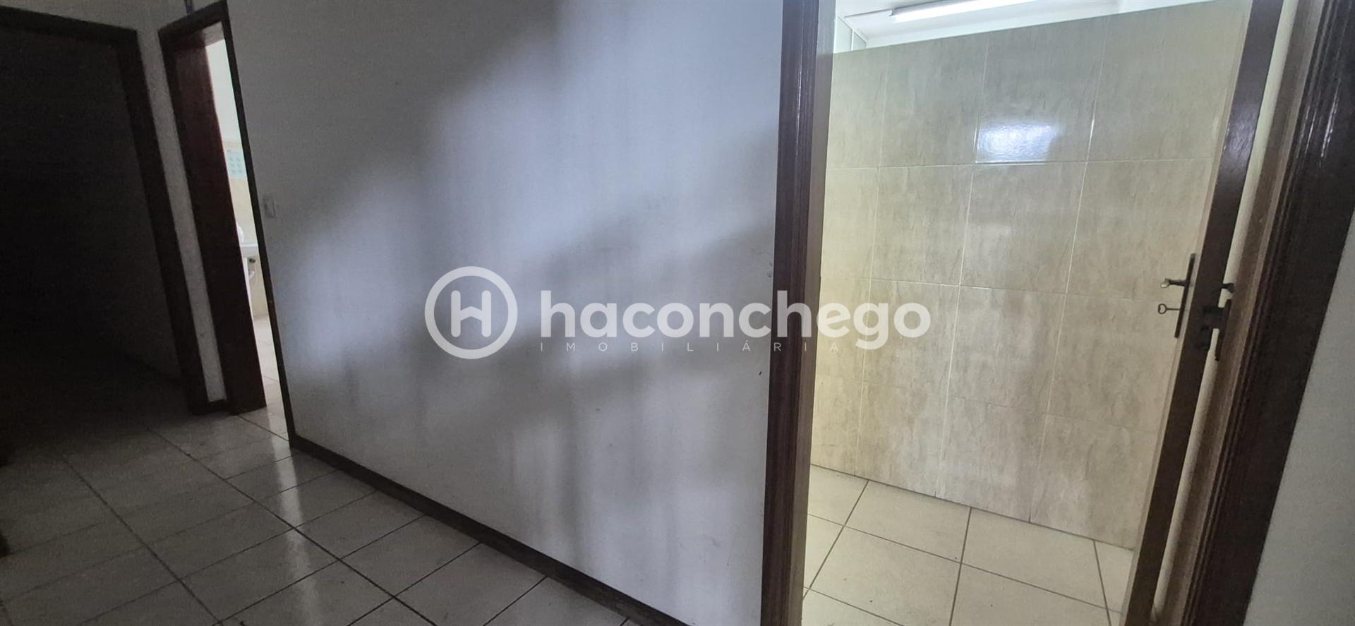 Armazém  Arrendamento em Pousa,Barcelos