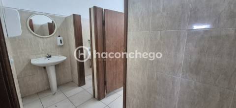 Armazém  Arrendamento em Pousa,Barcelos