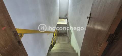 Armazém  Arrendamento em Pousa,Barcelos