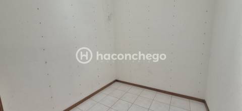 Armazém  Arrendamento em Pousa,Barcelos