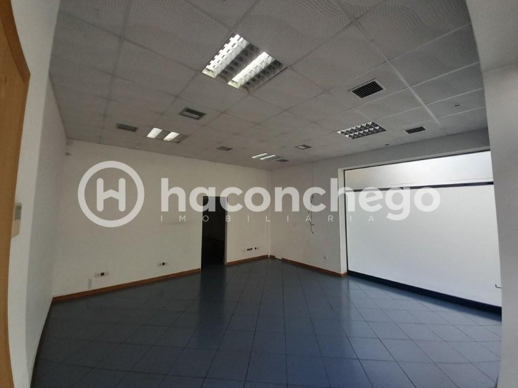 Loja em Arcozelo