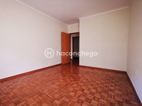Apartamento T2 para arrendar em Arcozelo Barcelos