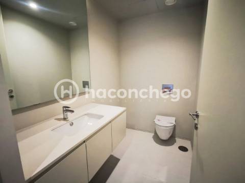 Penthouse T4 de Luxo em Barcelinhos – Totalmente Equipada com equipamentos Haier