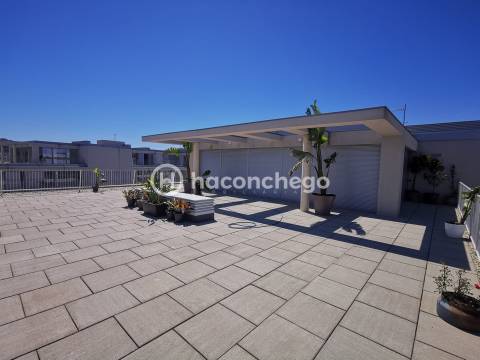 Penthouse T4 de Luxo em Barcelinhos – Totalmente Equipada com equipamentos Haier