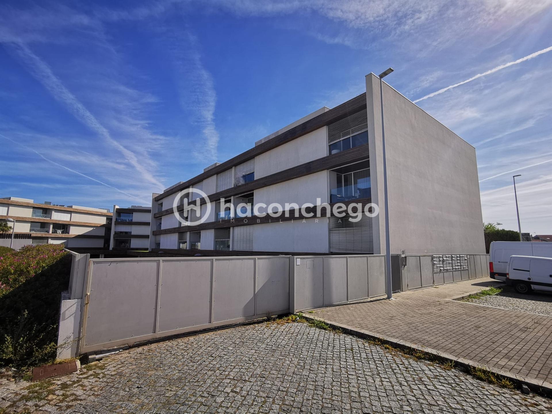 Apartamento T2 como Novo em Condomínio Fechado Fão, Esposende