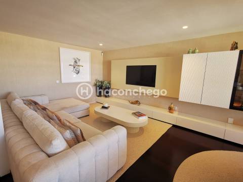 Apartamento T2 como Novo em Condomínio Fechado Fão, Esposende