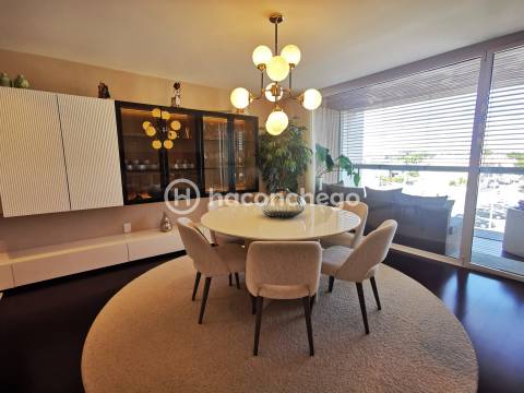 Apartamento T2 como Novo em Condomínio Fechado Fão, Esposende