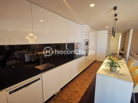 Apartamento T2 como Novo em Condomínio Fechado Fão, Esposende