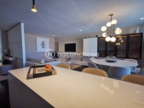 Apartamento T2 como Novo em Condomínio Fechado Fão, Esposende