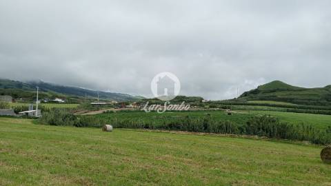 Terreno na freguesia de GINETES com projeto aprovado para Moradia 