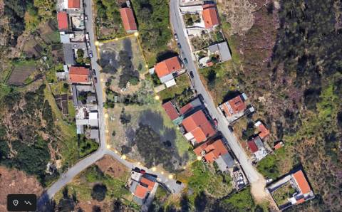Terreno com bons acessos próximo aos correios de Alfena