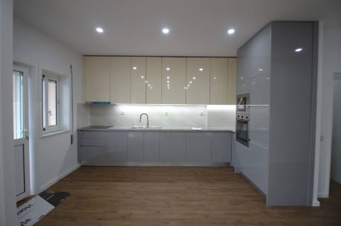 Apartamento Remodelado com boas varandas